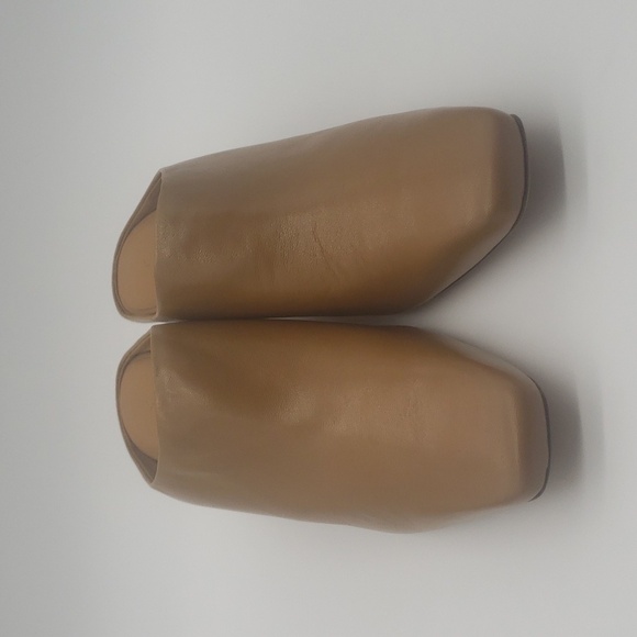 1676- Vince Benita Women's Mules Genuine Leather Size 9 Tan Color NWT - Picture 3 of 10